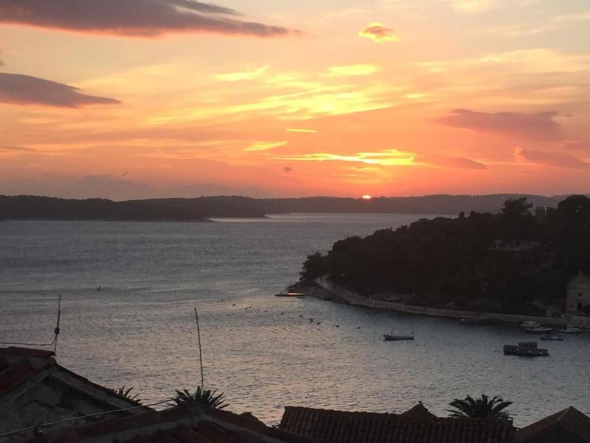 Hvar Old Dalmatian House Junior Suite - Deck 2 Hvar Town Exterior photo